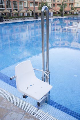 elevador vertical hidraulico para piscinas