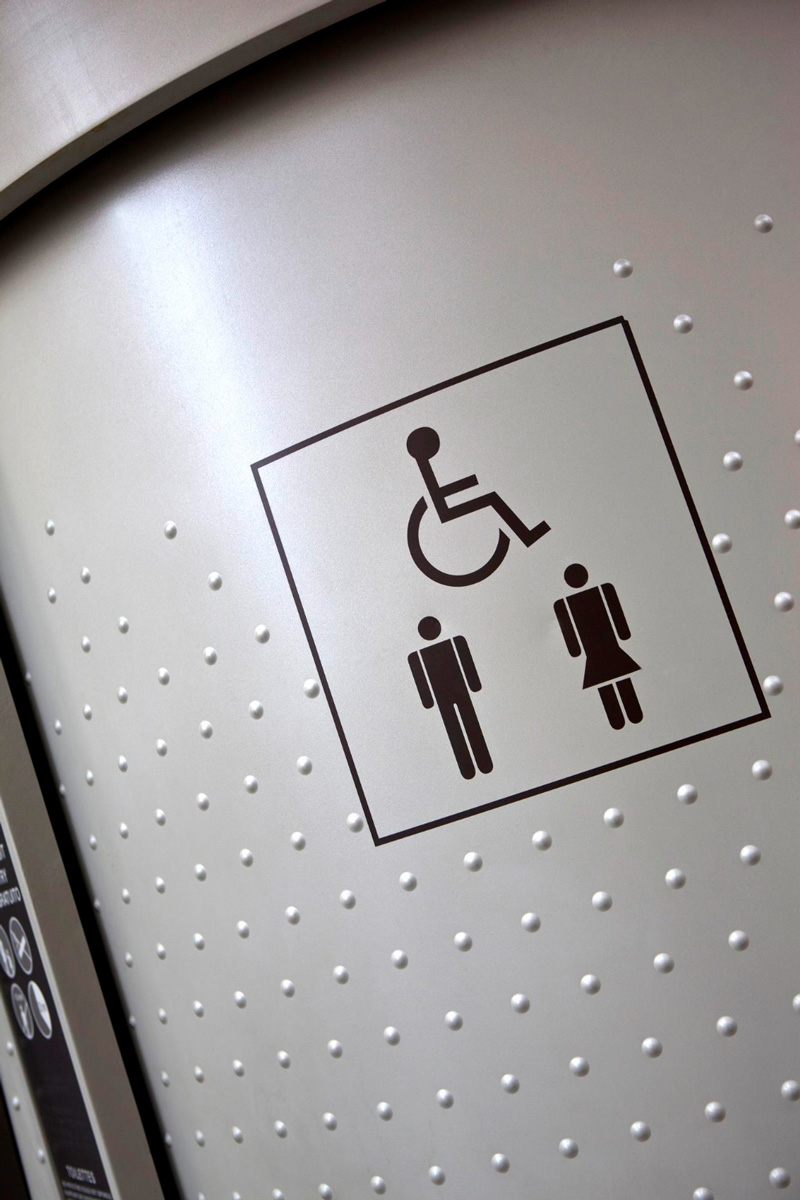 ascensor pequeño para casa adaptado para personas con movilidad reducida