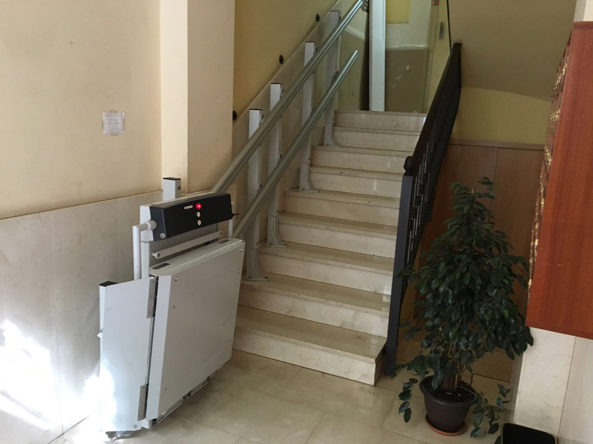 plataforma salvaescaleras comunidad de vecinos