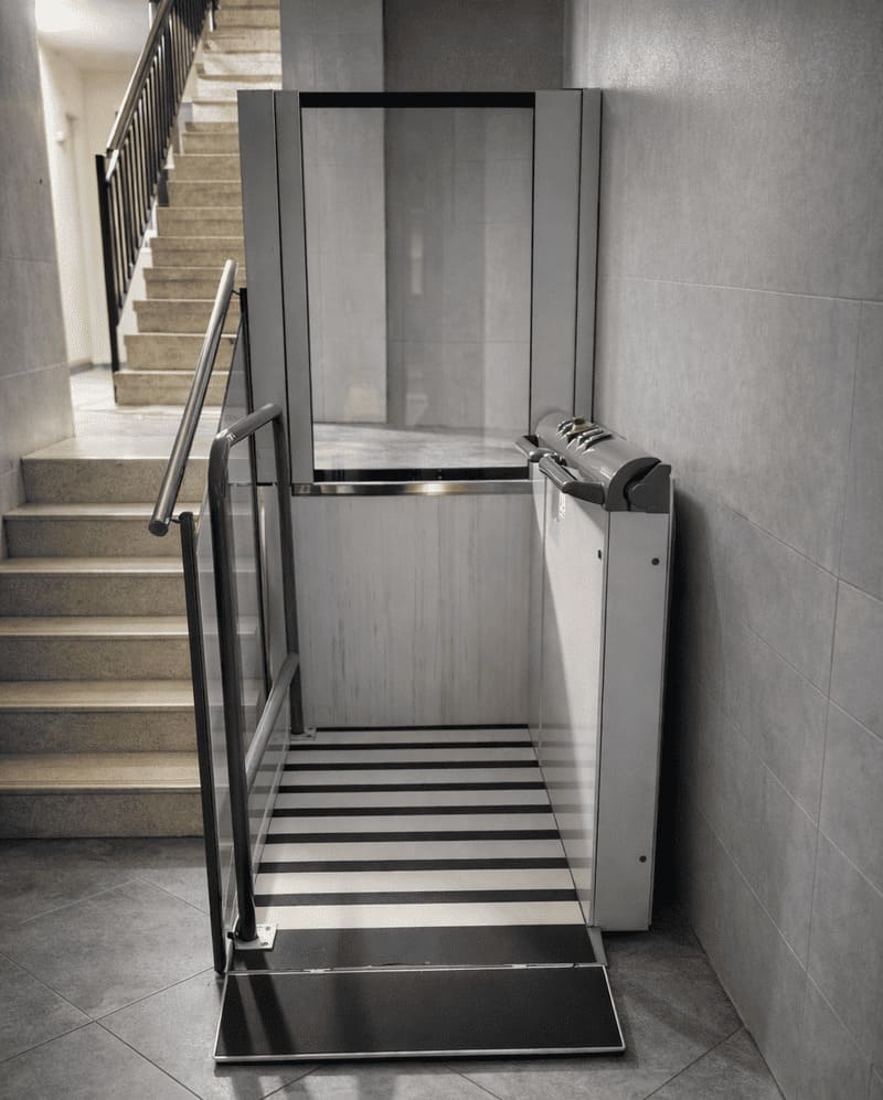 Subir escaleras con silla de ruedas - Elevador Vertical